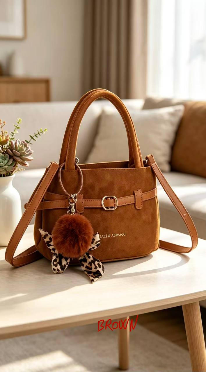 Borsa Baci & Abbracci: il dettaglio che completa il tuo look