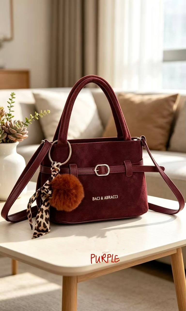 Borsa Baci & Abbracci: il dettaglio che completa il tuo look