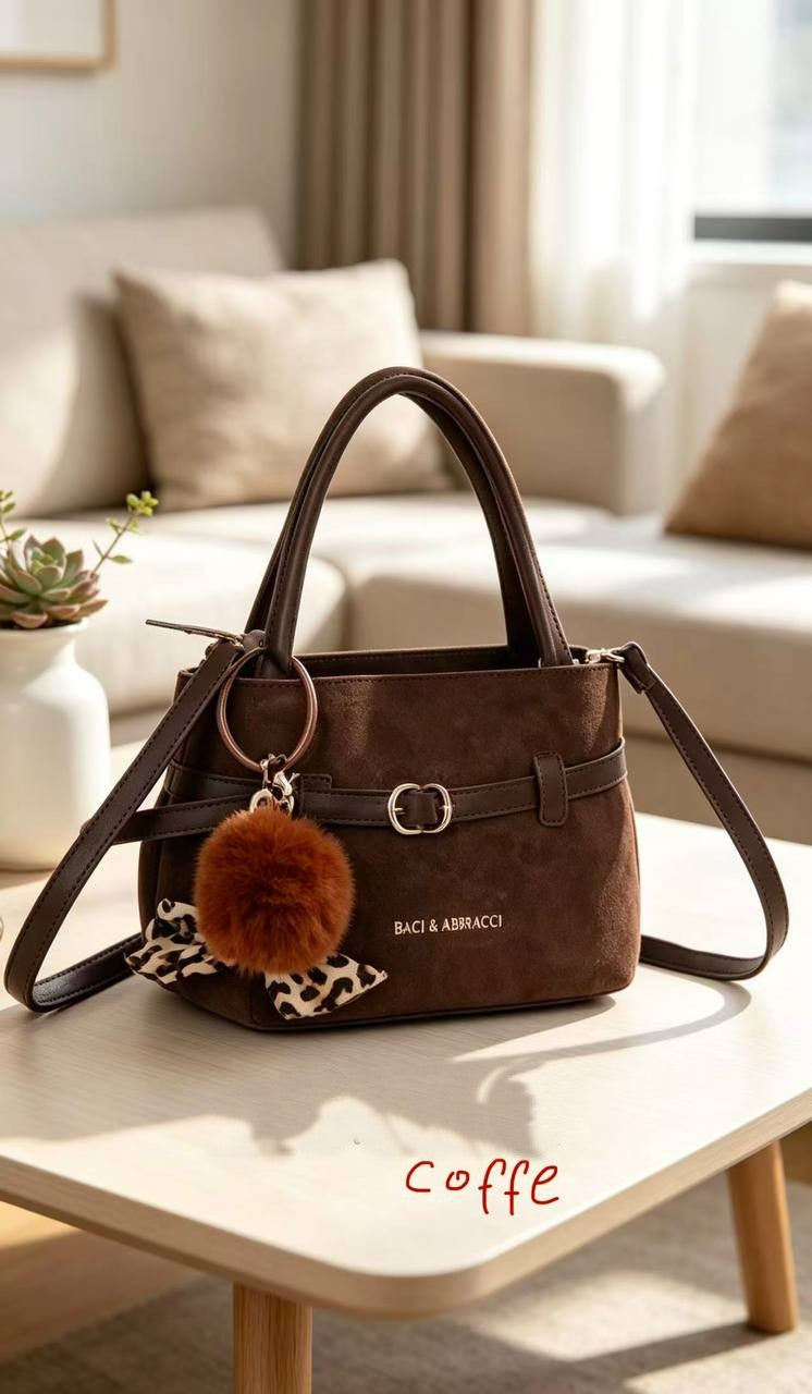 Borsa Baci & Abbracci: il dettaglio che completa il tuo look